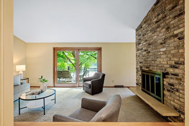 451 Reflection Road, Apple Valley, MN 55124