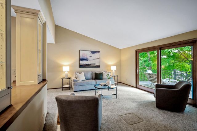 451 Reflection Road, Apple Valley, MN 55124