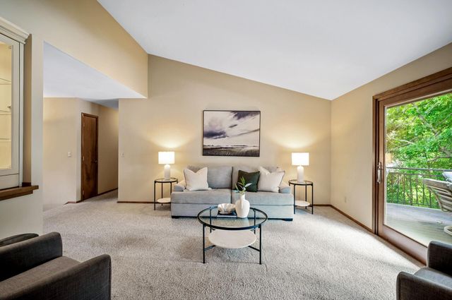 451 Reflection Road, Apple Valley, MN 55124