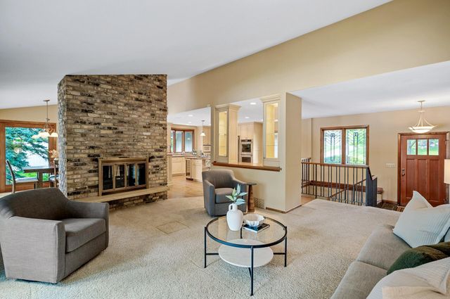 451 Reflection Road, Apple Valley, MN 55124