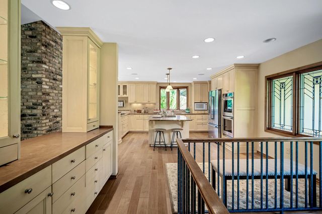 451 Reflection Road, Apple Valley, MN 55124