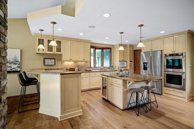 451 Reflection Road, Apple Valley, MN 55124