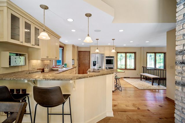 451 Reflection Road, Apple Valley, MN 55124