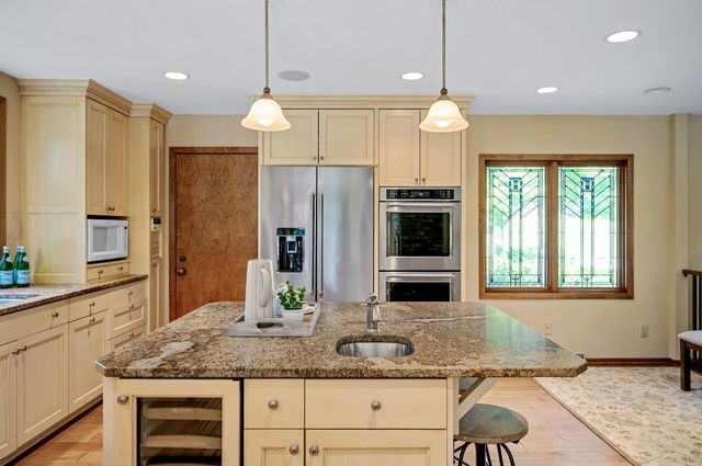 451 Reflection Road, Apple Valley, MN 55124