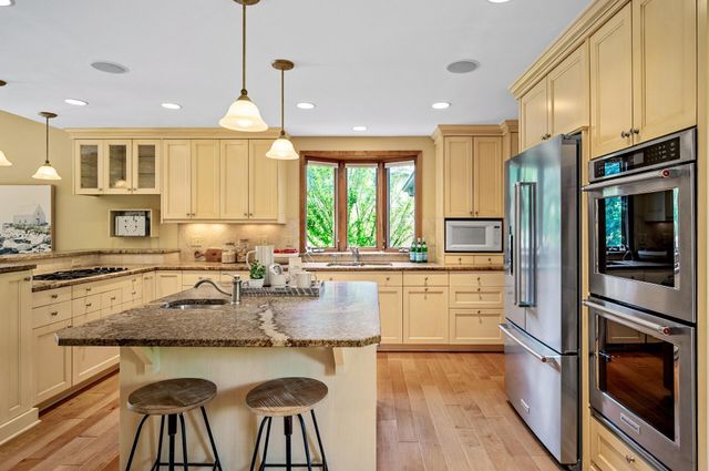 451 Reflection Road, Apple Valley, MN 55124