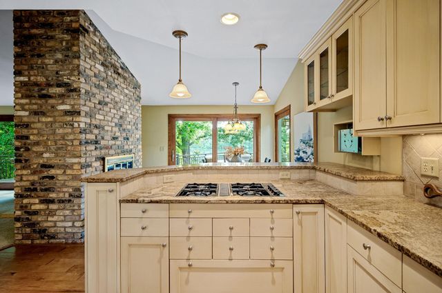 451 Reflection Road, Apple Valley, MN 55124