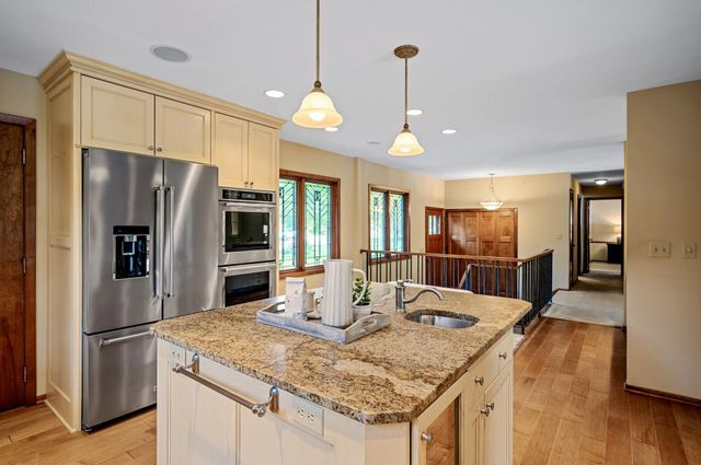 451 Reflection Road, Apple Valley, MN 55124