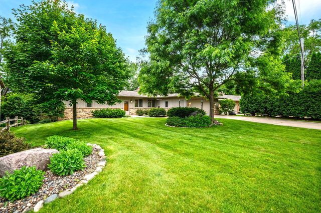 451 Reflection Road, Apple Valley, MN 55124