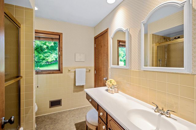 451 Reflection Road, Apple Valley, MN 55124