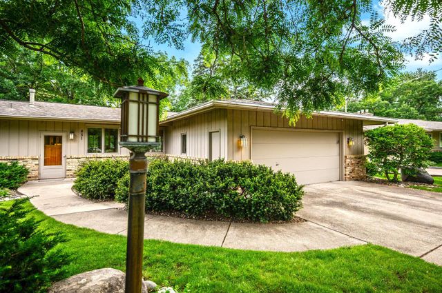 451 Reflection Road, Apple Valley, MN 55124