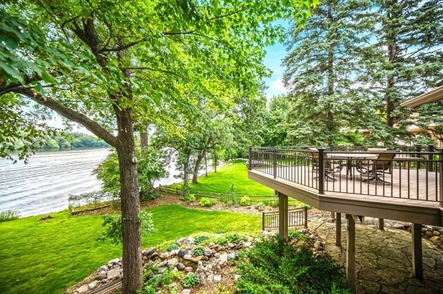 451 Reflection Road, Apple Valley, MN 55124