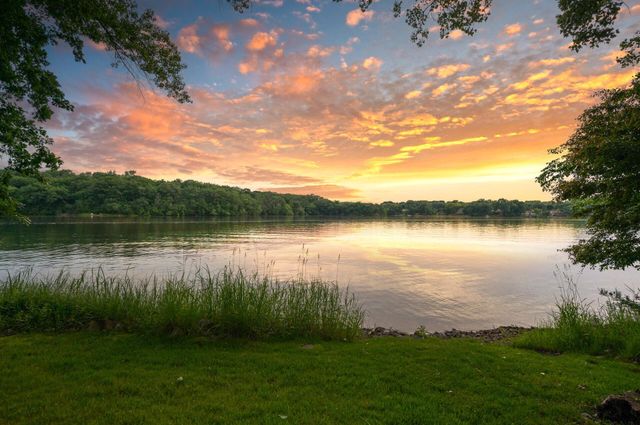 451 Reflection Road, Apple Valley, MN 55124