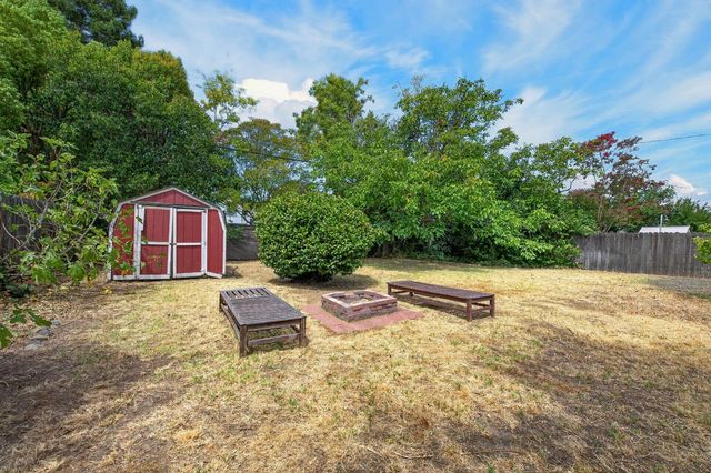 1110 55th St, Sacramento, CA 95819
