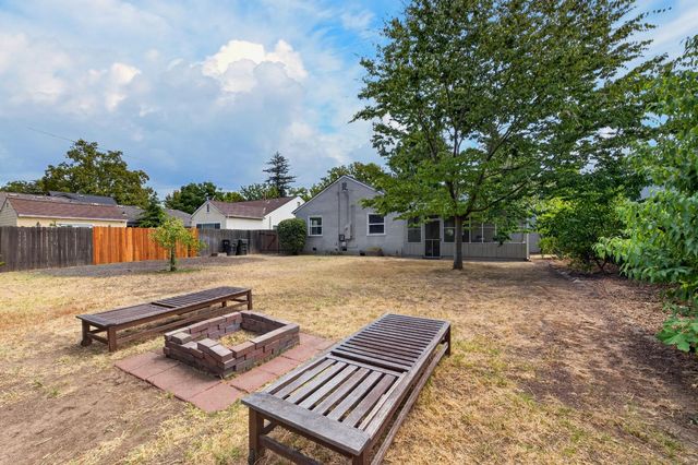 1110 55th St, Sacramento, CA 95819