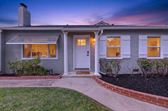 1110 55th St, Sacramento, CA 95819