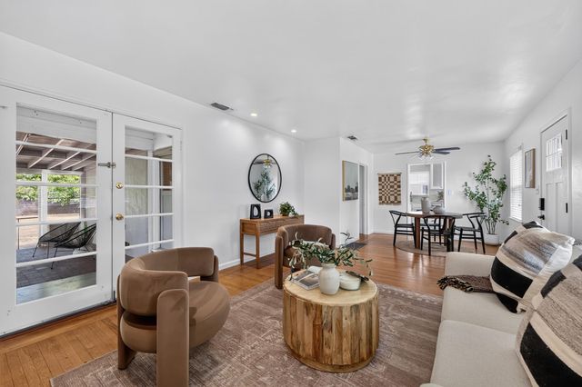 1110 55th St, Sacramento, CA 95819