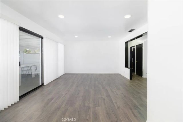 20309 Roscoe, Winnetka, CA 91306