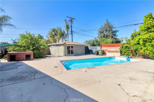 20309 Roscoe, Winnetka, CA 91306