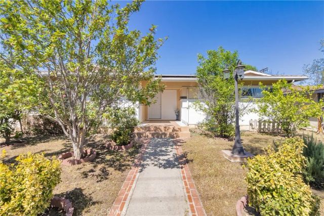 20309 Roscoe, Winnetka, CA 91306