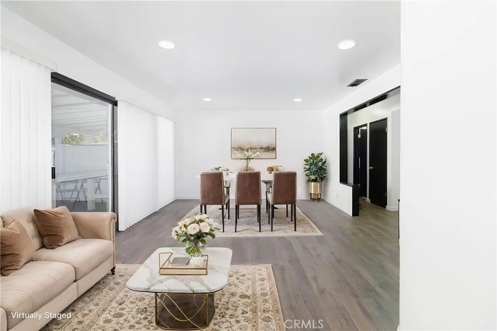 20309 Roscoe, Winnetka, CA 91306