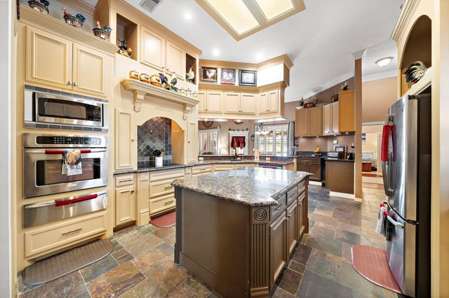 15302 Devin Lane, Crosby, TX 77532