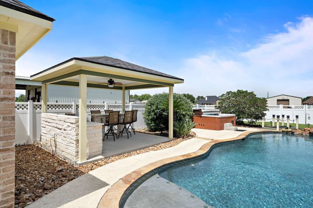 15302 Devin Lane, Crosby, TX 77532