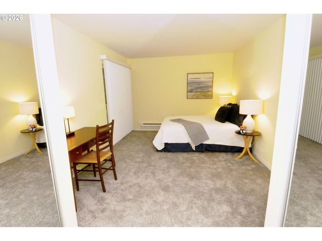 4418 Sw DICKINSON St 43, Portland, OR 97219