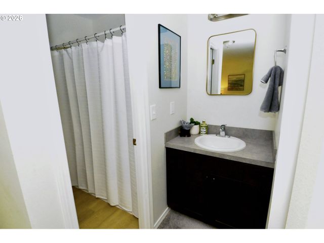 4418 Sw DICKINSON St 43, Portland, OR 97219