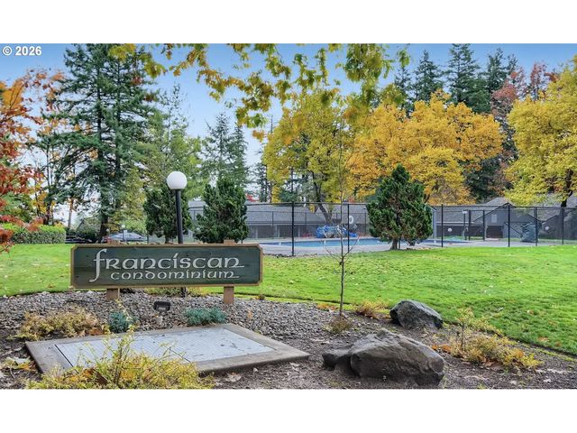 4418 Sw DICKINSON St 43, Portland, OR 97219