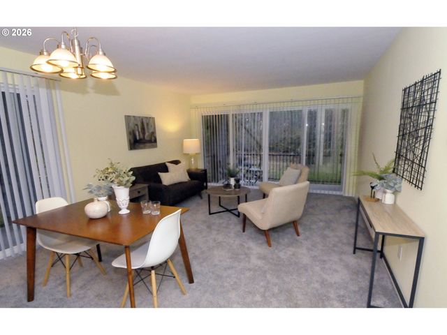 4418 Sw DICKINSON St 43, Portland, OR 97219