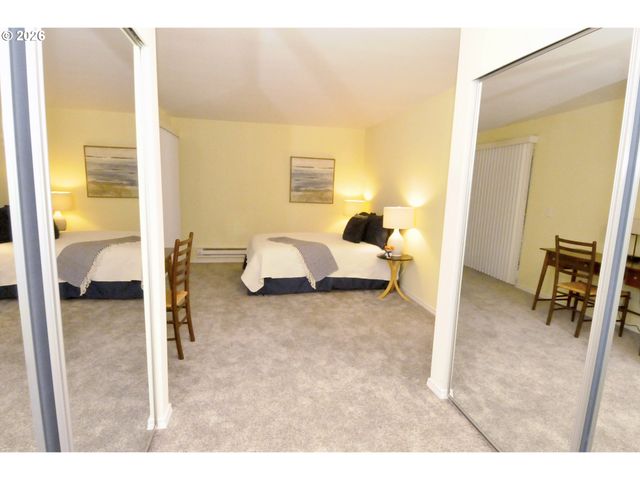 4418 Sw DICKINSON St 43, Portland, OR 97219