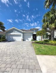 2393 Orchard ST, Naples, FL 34120