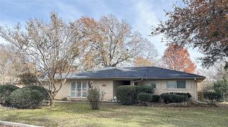814 Pershing E, Ardmore, OK 73401