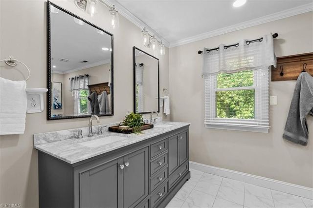 403 O'Neill Drive, Jamestown, NC 27282