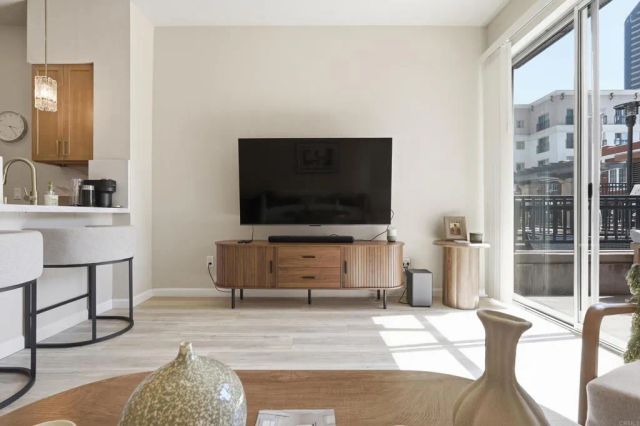 445 Island Avenue 312, San Diego, CA 92101