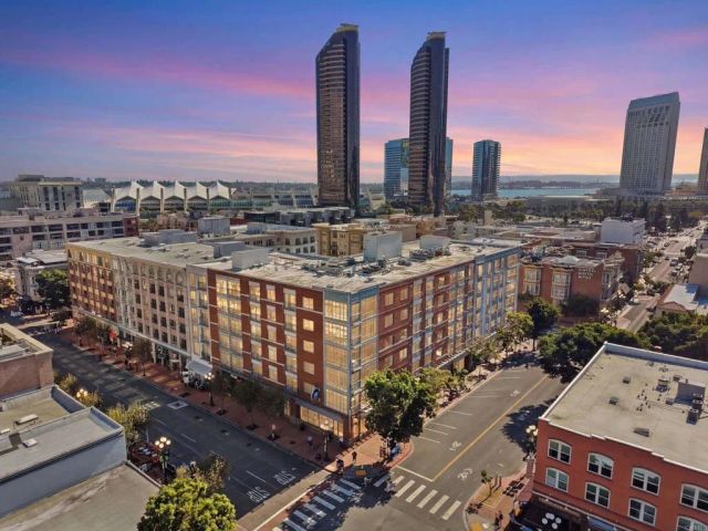 445 Island Avenue 312, San Diego, CA 92101