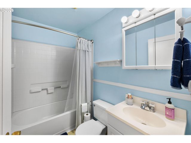2902 Ne 252ND Ave, Camas, WA 98607