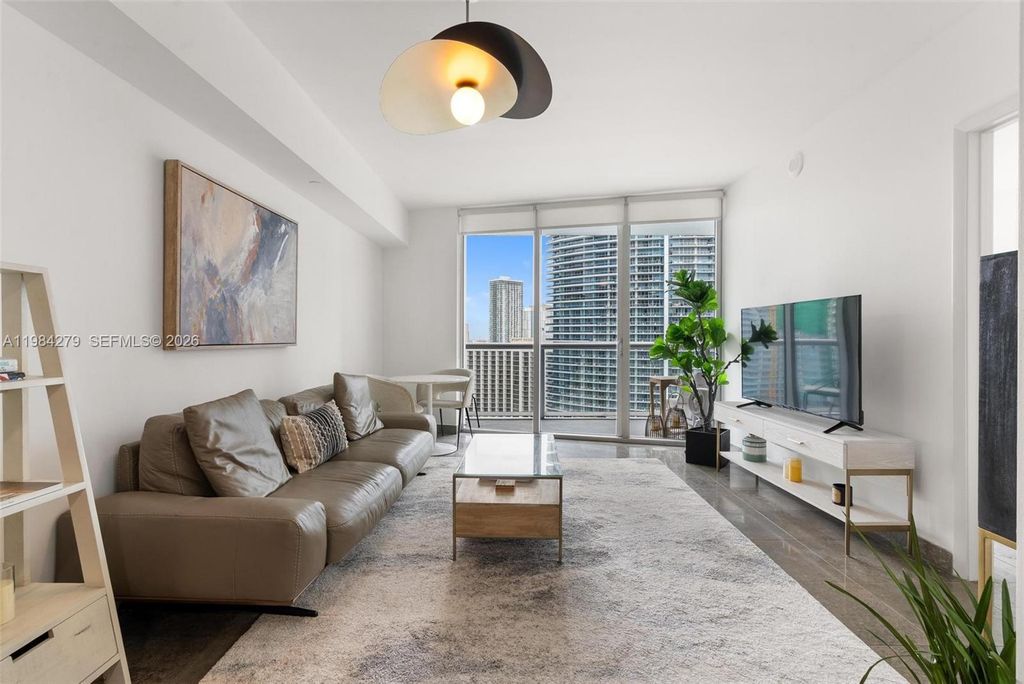 465 Brickell Ave 2604, Miami, FL 33131