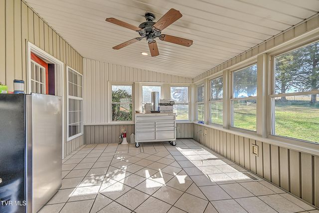 193 West Harmony Acres Drive, Jonesborough, TN 37659