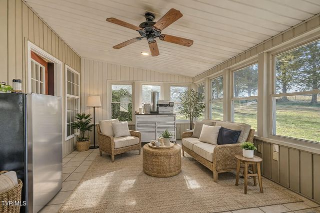 193 West Harmony Acres Drive, Jonesborough, TN 37659