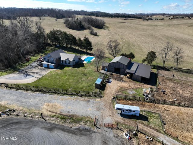 193 West Harmony Acres Drive, Jonesborough, TN 37659