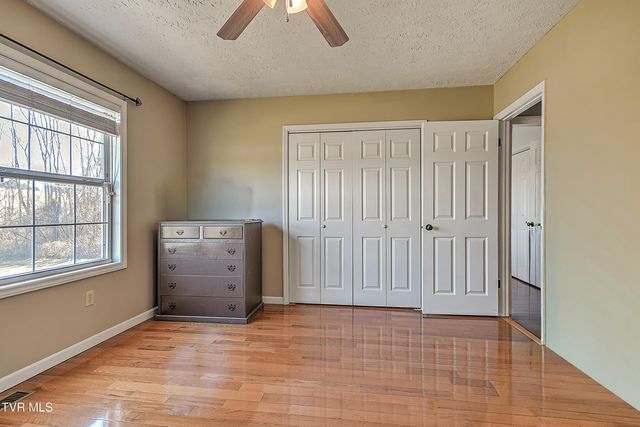 193 West Harmony Acres Drive, Jonesborough, TN 37659