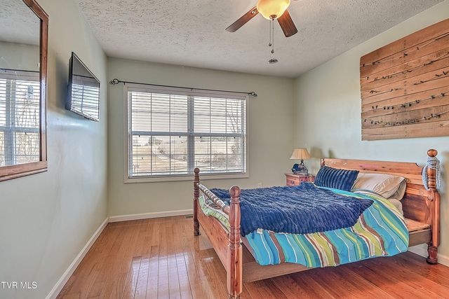 193 West Harmony Acres Drive, Jonesborough, TN 37659