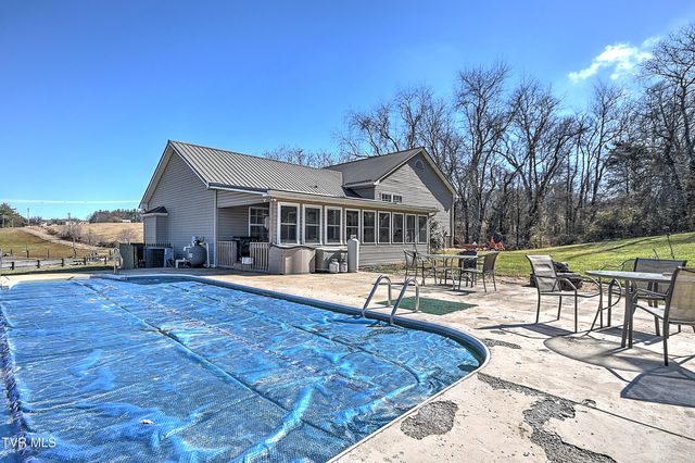 193 West Harmony Acres Drive, Jonesborough, TN 37659