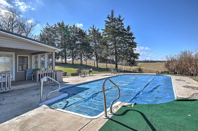 193 West Harmony Acres Drive, Jonesborough, TN 37659