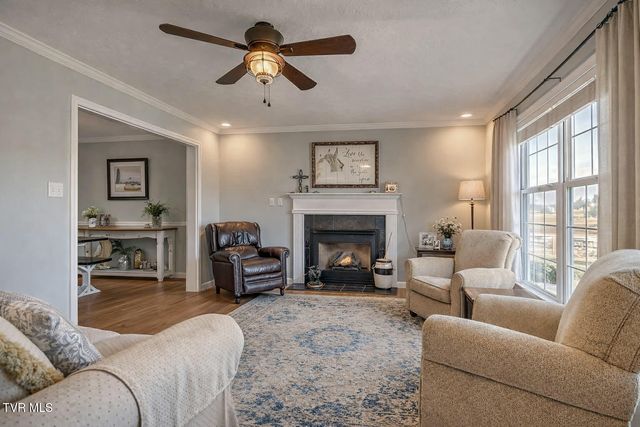 193 West Harmony Acres Drive, Jonesborough, TN 37659