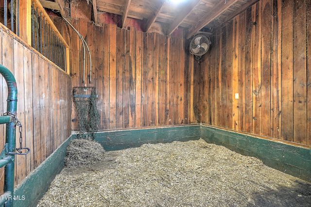 193 West Harmony Acres Drive, Jonesborough, TN 37659