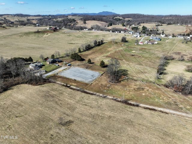 193 West Harmony Acres Drive, Jonesborough, TN 37659