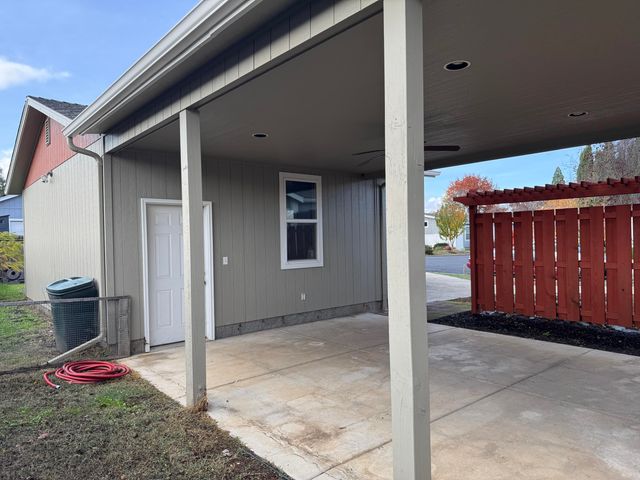 1333 Carlson Drive, Medford, OR 97501