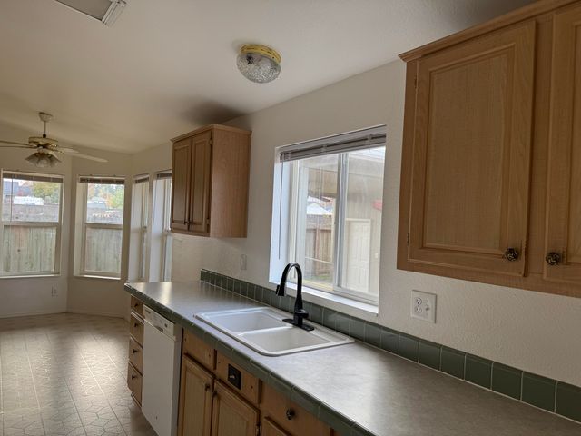 1333 Carlson Drive, Medford, OR 97501